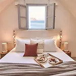 Coco-mat Santorini Szálloda 3*