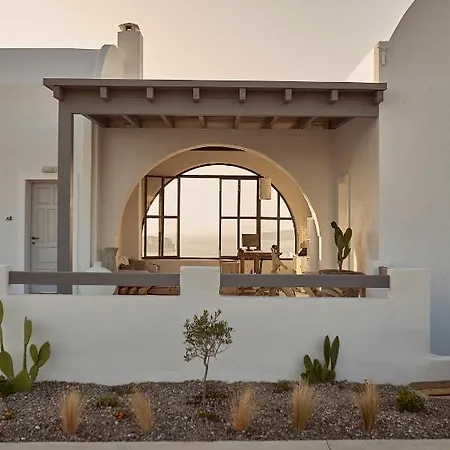 Coco-mat Santorini Hotel