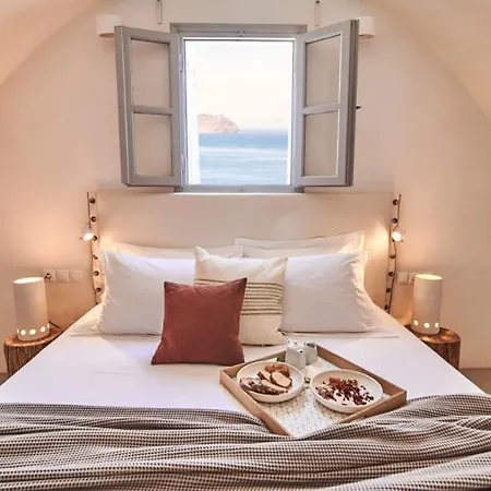 Coco-mat Santorini Hotel 3*