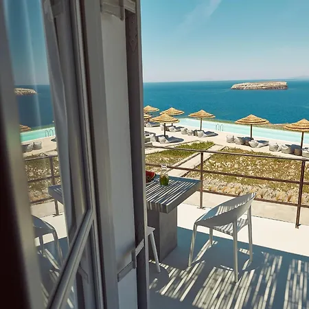 Coco-mat Santorini Hotel 2*