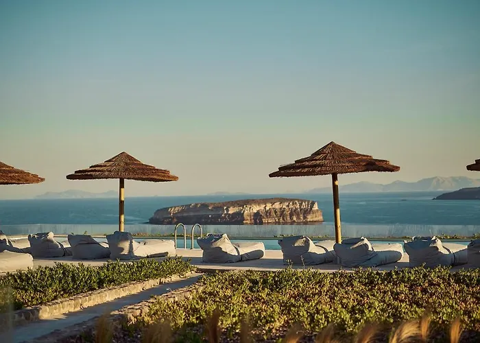 Coco-mat Santorini Hotel 3*