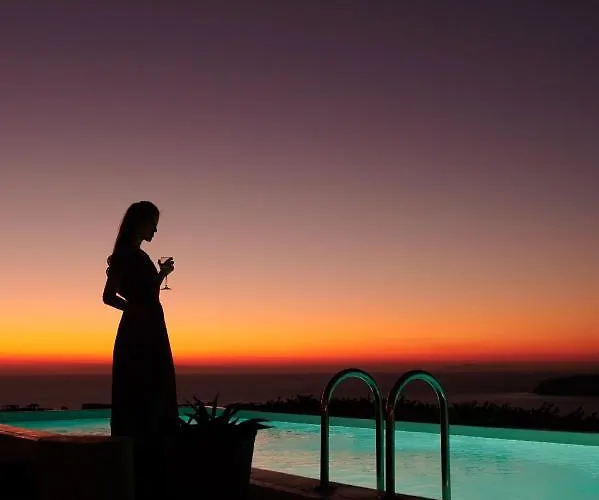 فندق Coco-mat Santorini 3*